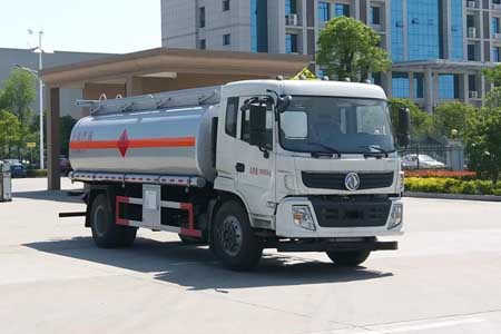 16.8方專(zhuān)威牌HTW5180GYYERQ型運(yùn)油車(chē)